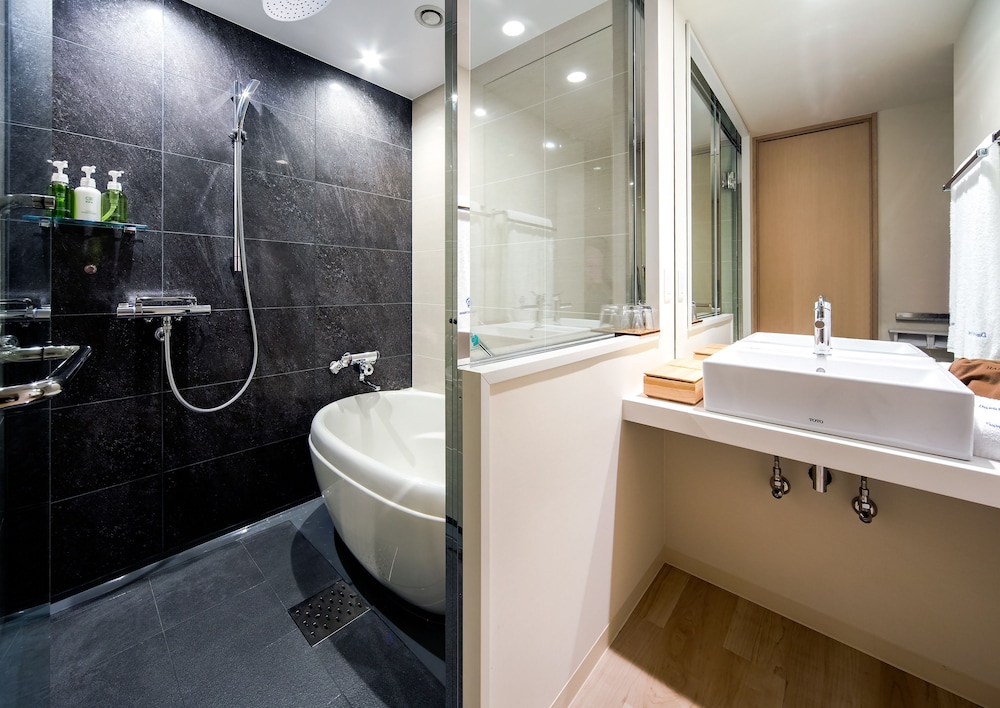 Executive Twin Room For 3 People, Non Smoking photo 2