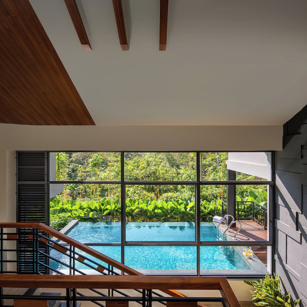 Premium Honeymoon Room with Plunge Pool photo 3