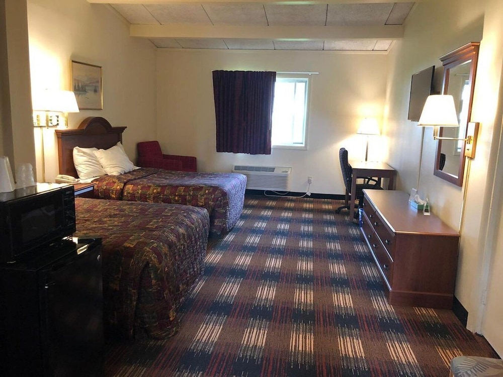 Standard Room, 2 Double Beds - Photo 3