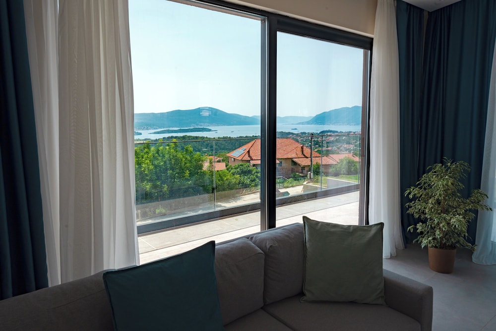 Presidential Apartment, 2 Bedrooms, Balcony, photo 6