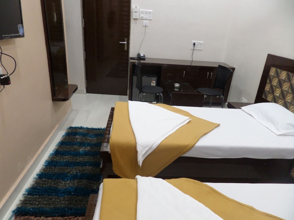 Deluxe Room, 1 Double Bed photo 2