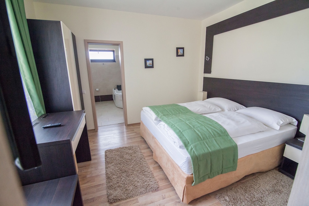 Suite photo 1