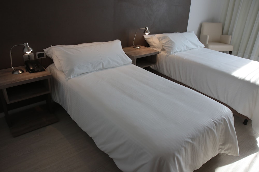 Comfort Twin Room, Accessible photo 3
