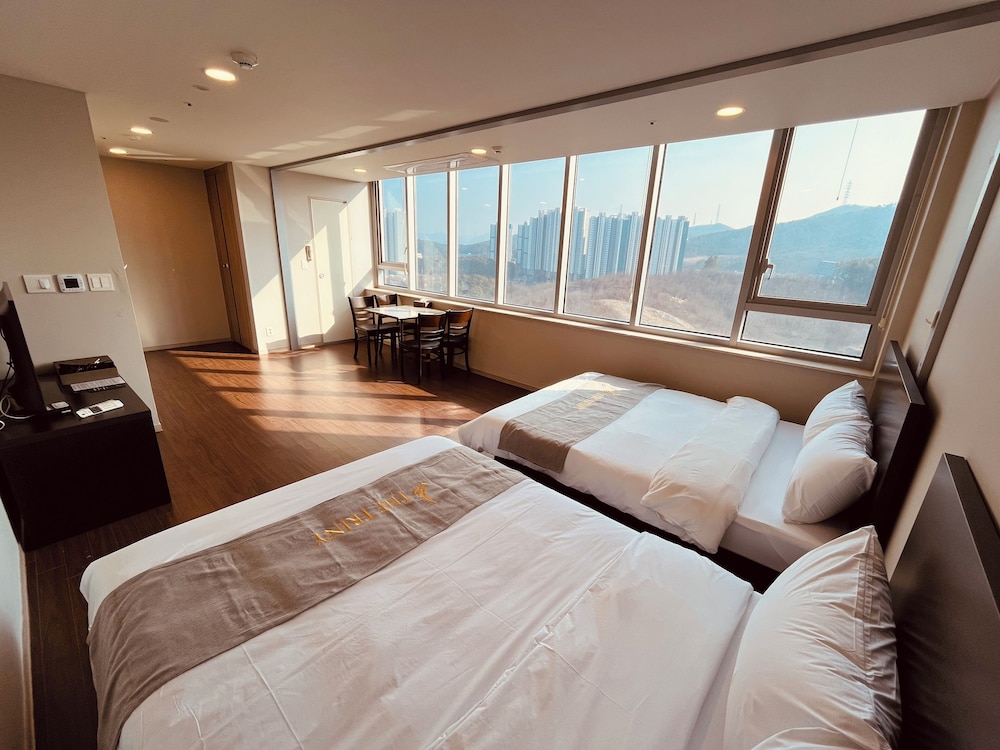 Luxury Twin Room - Photo 4