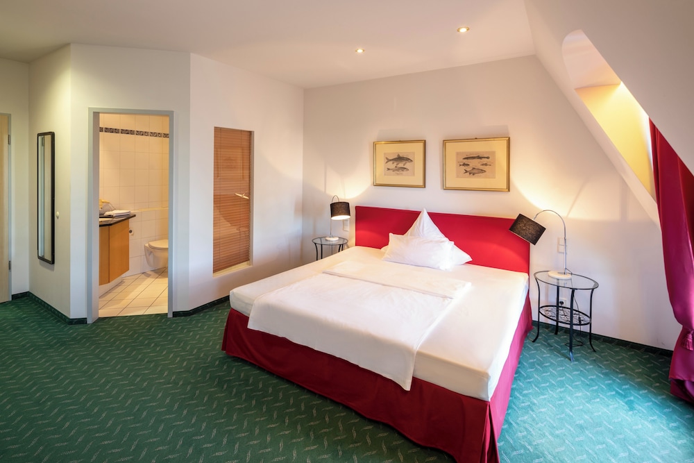 Basic Double Room photo 2