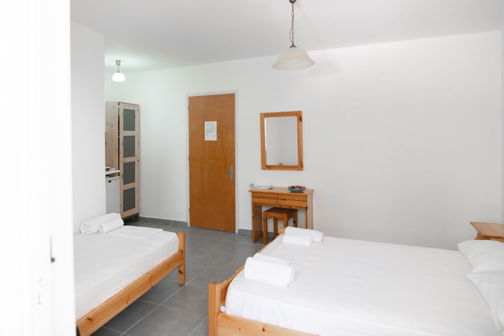 Deluxe Triple Room, Multiple Beds photo 2