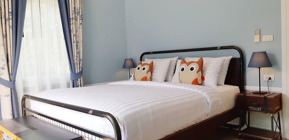 Room, 2 Bedrooms, Balcony - Photo 4