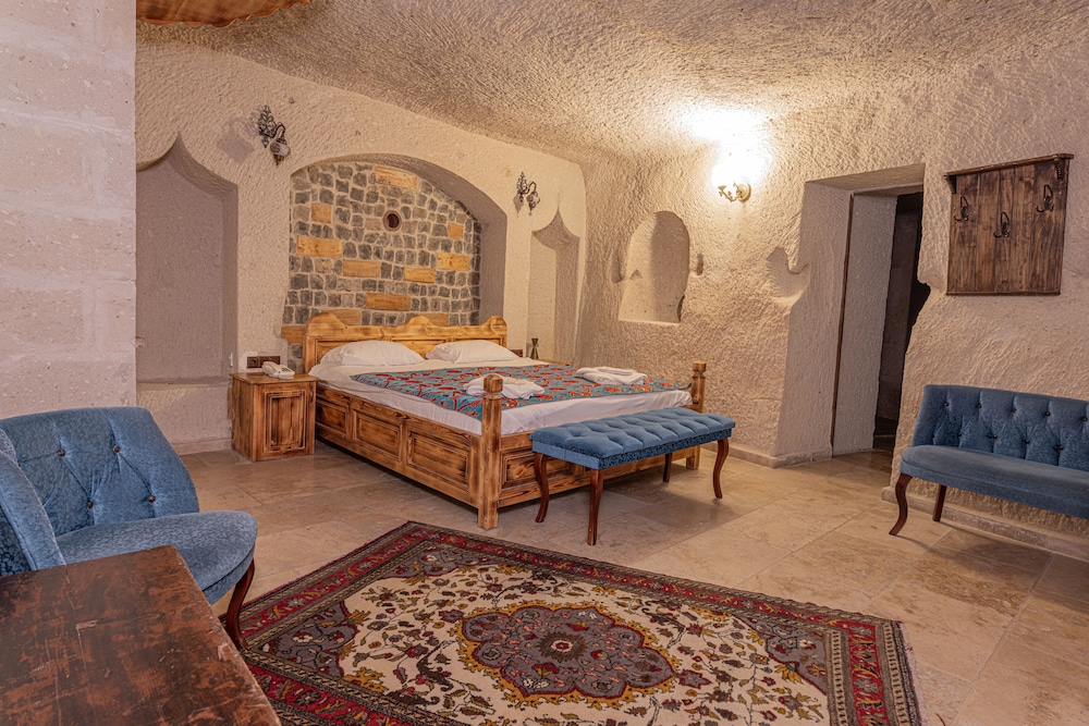Deluxe Cave Room - Photo 3