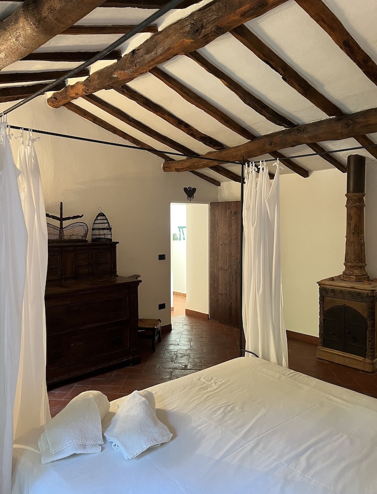Villa photo 2