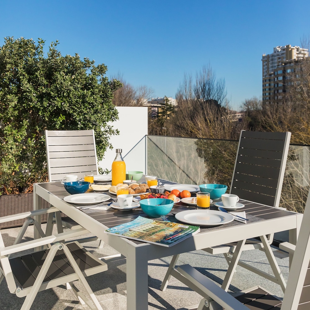 Apartment, 1 Bedroom, Terrace - Photo 3