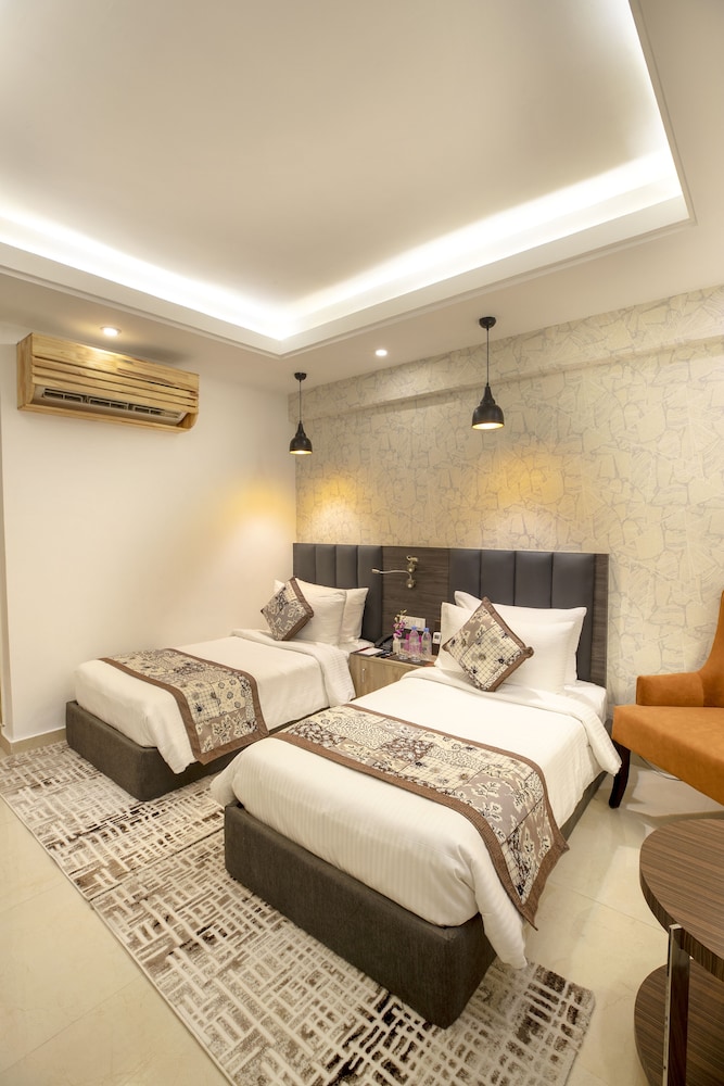 Deluxe Twin Room - Photo 7