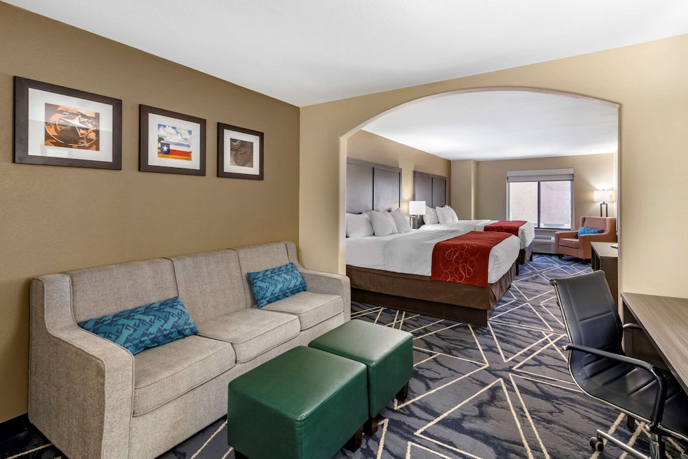 Suite, Multiple Beds, Non Smoking photo 1