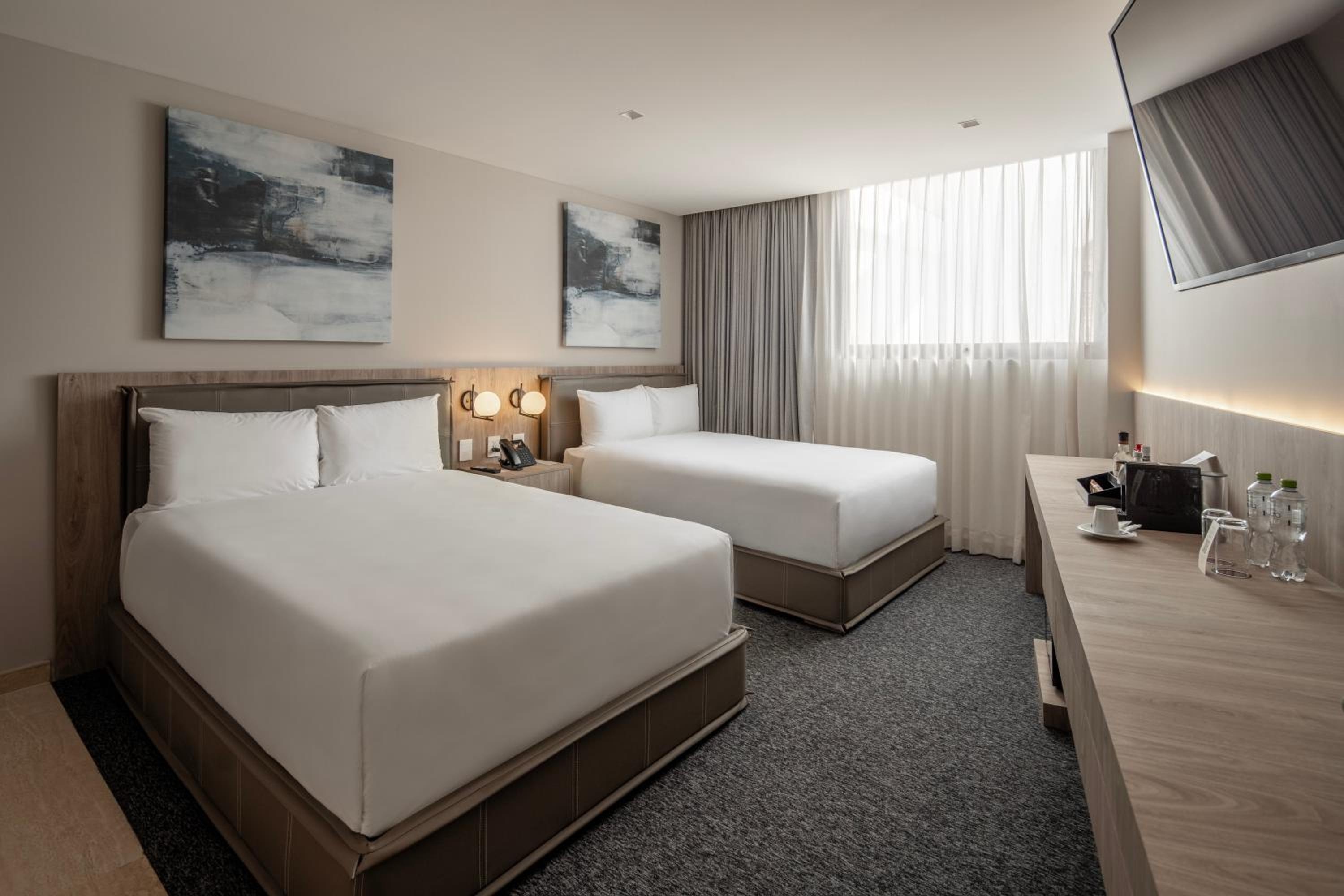 Deluxe Double Room with Two Double Beds - Photo 1