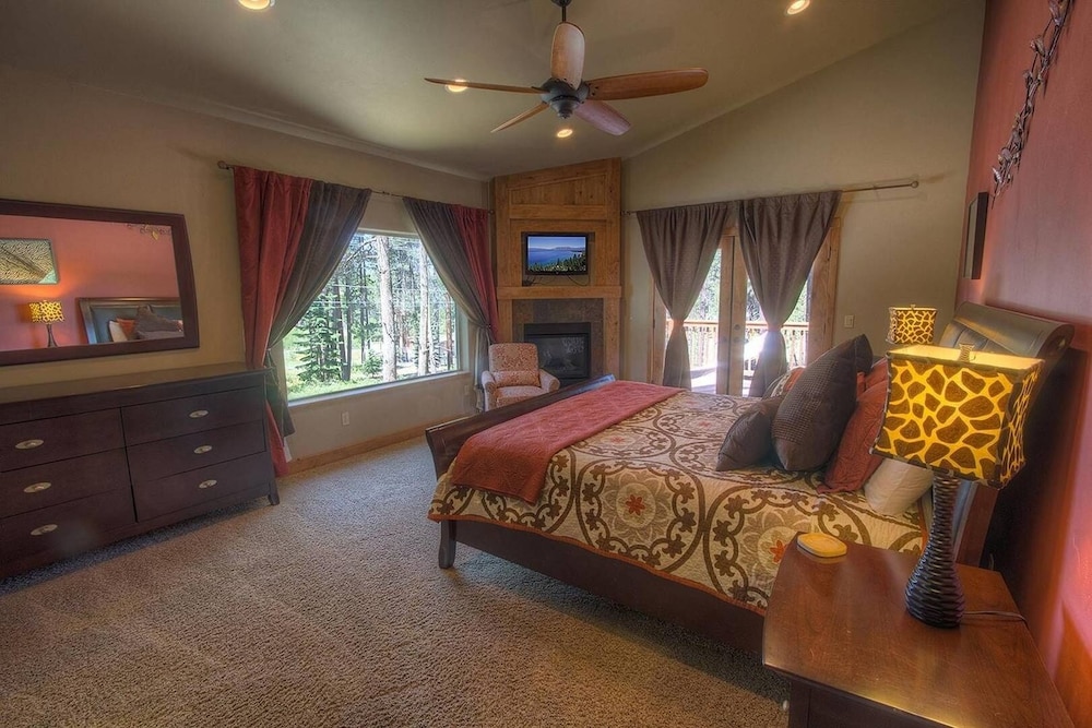 House, 6 Bedrooms