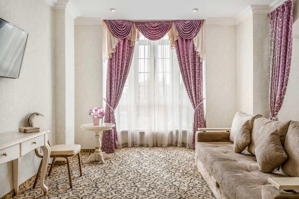 Luxury Suite photo 2