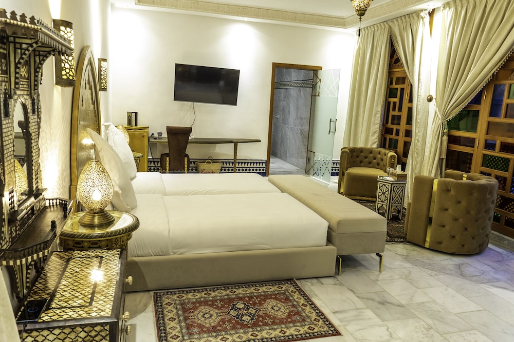 Luxury Room - Photo 6