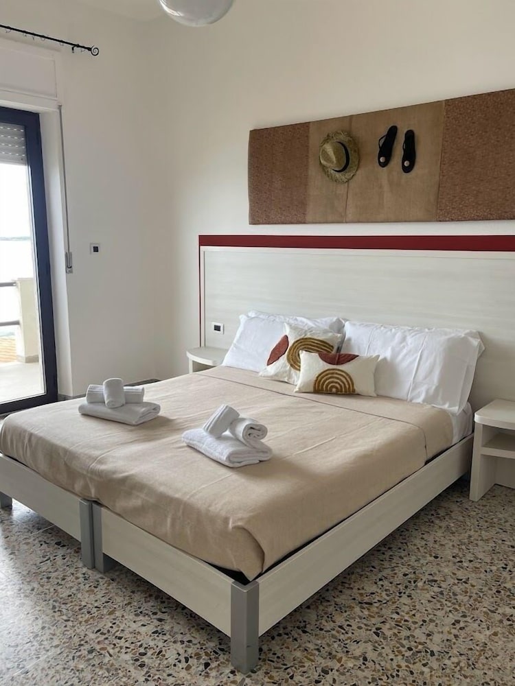 Panoramic Triple Room