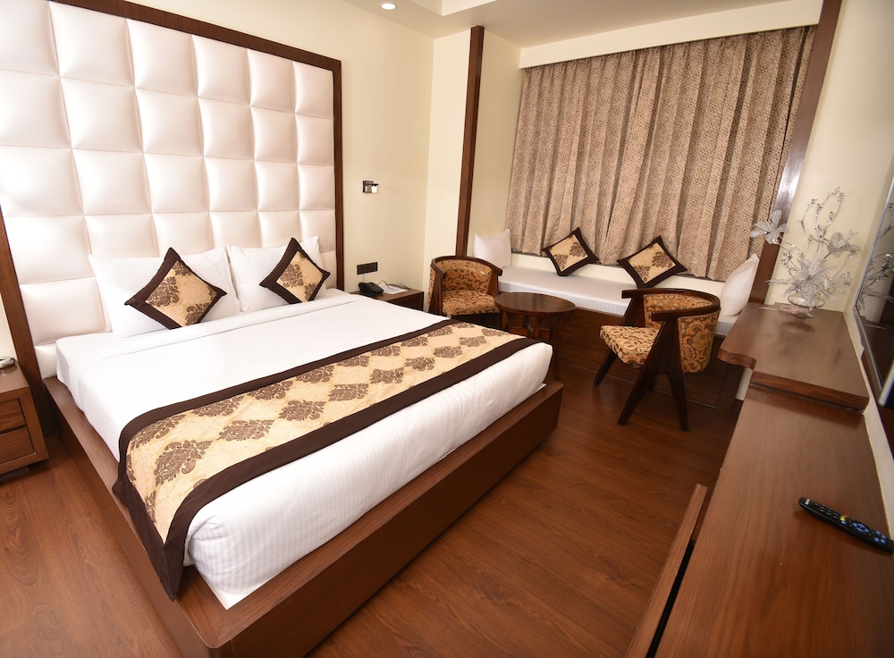 Deluxe Room - Photo 5