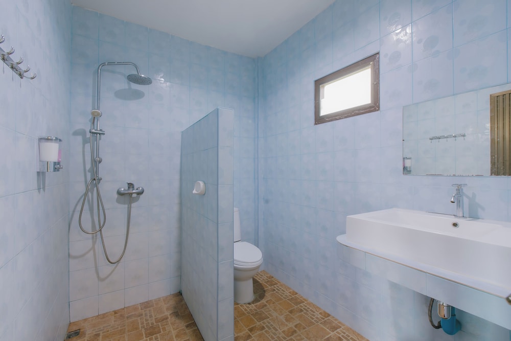 2 Connecting Bungalows Pool Access - Photo 4