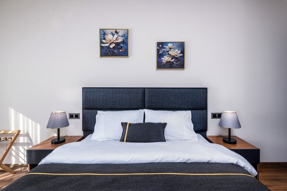 Family Double Room Single Use, Balcony, City View photo 1