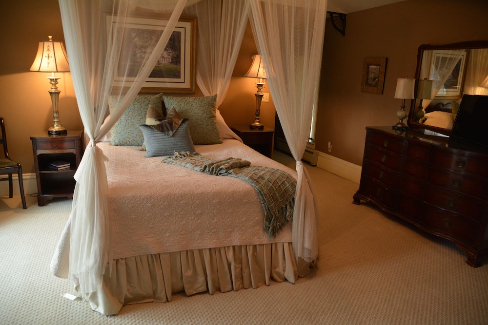 Room, Private Bathroom (Magnolia Suite)