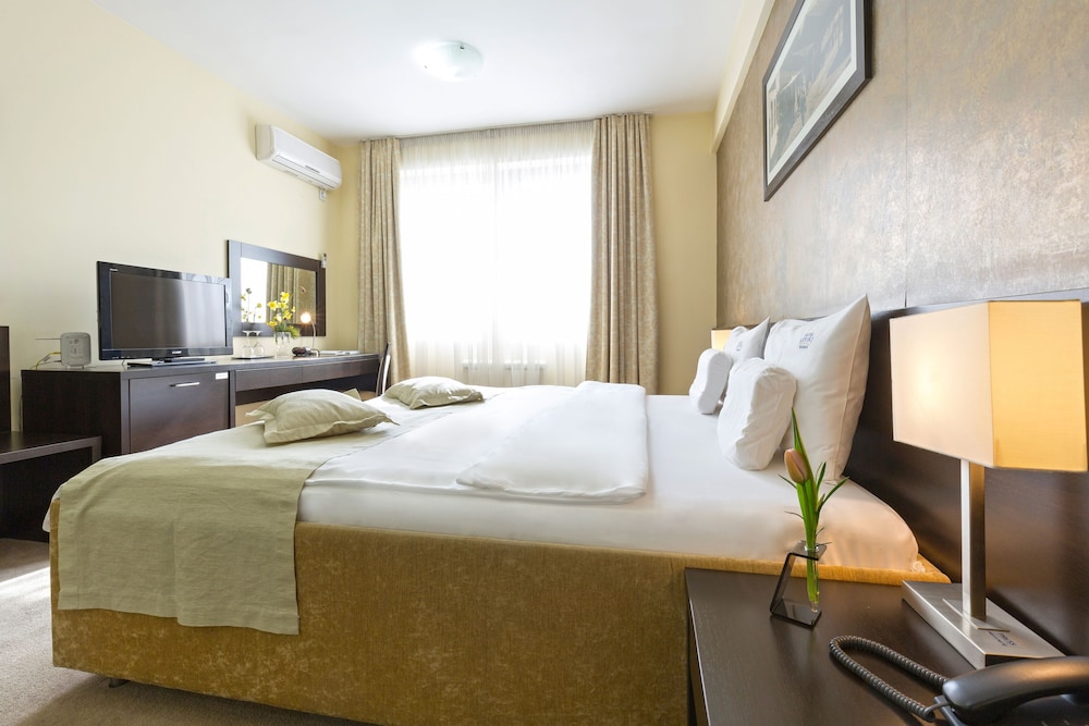 Comfort Double or Twin Room - Photo 1