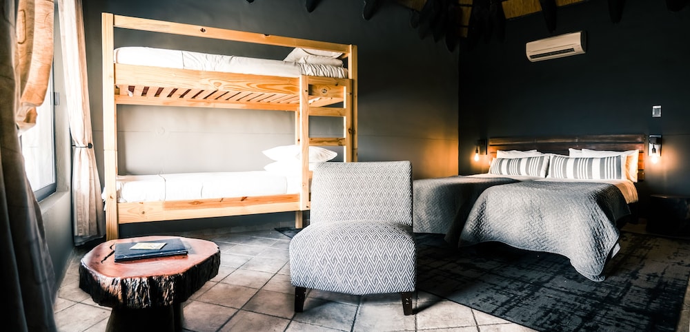Family Quadruple Room, 1 Bedroom, Non Smoking, Mountain View