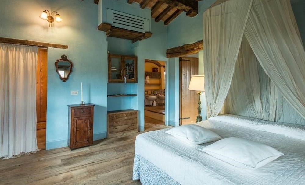 Villa, 6 Bedrooms photo 1
