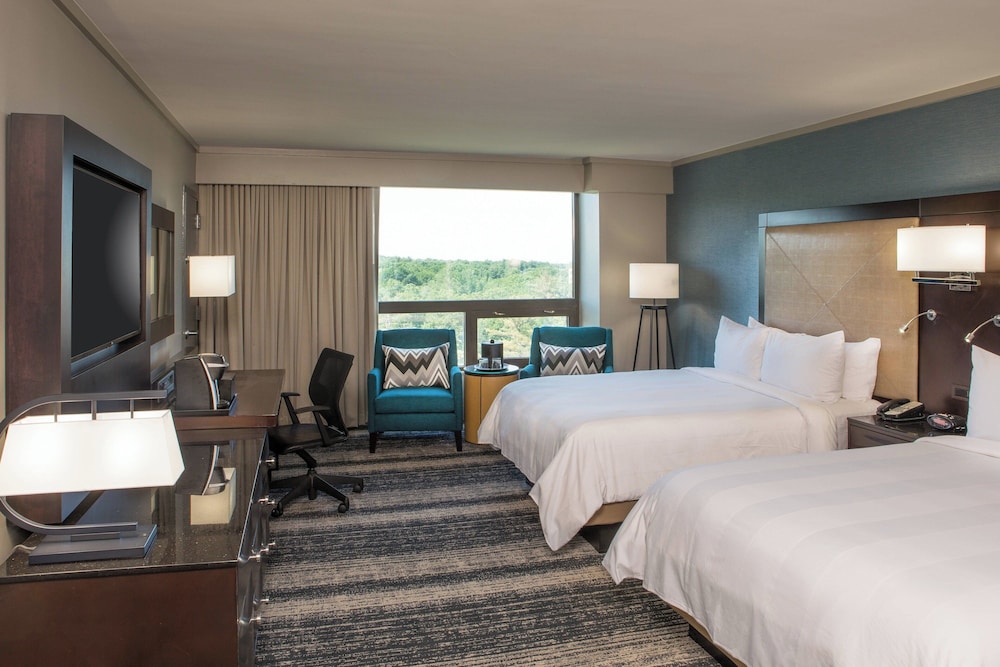 Club Room, 2 Queen Beds