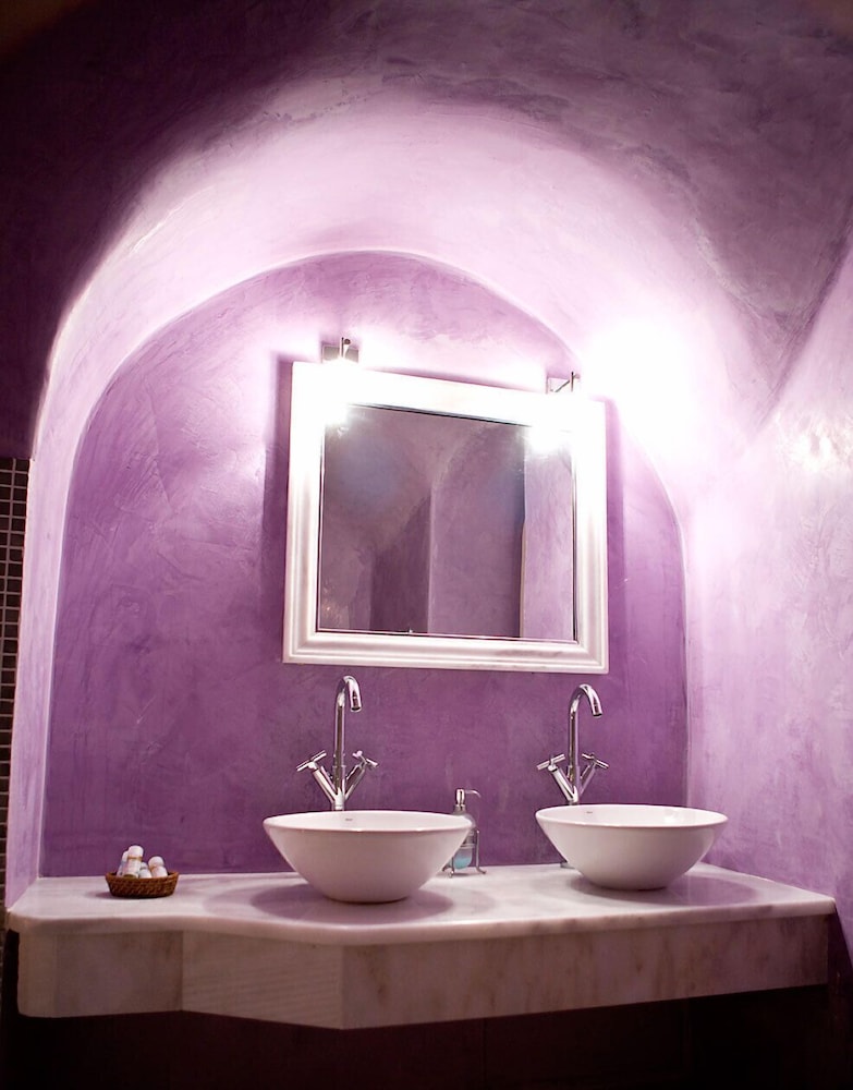 Two Bedroom Maisonette with Caldera View - Photo 2