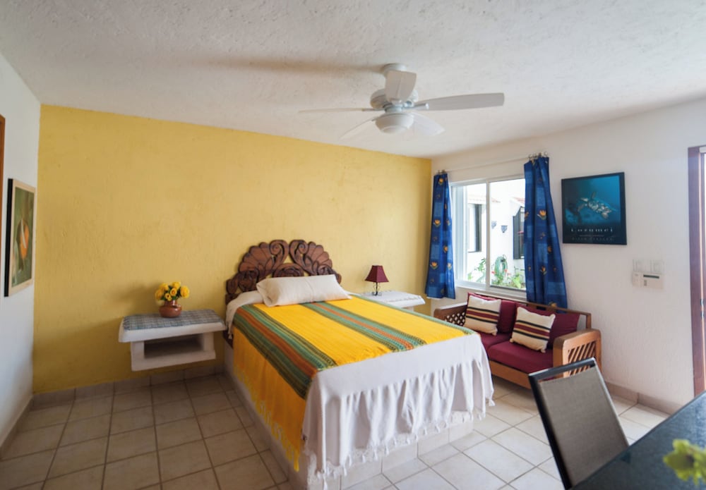 Standard Villa, 1 King Bed photo 2