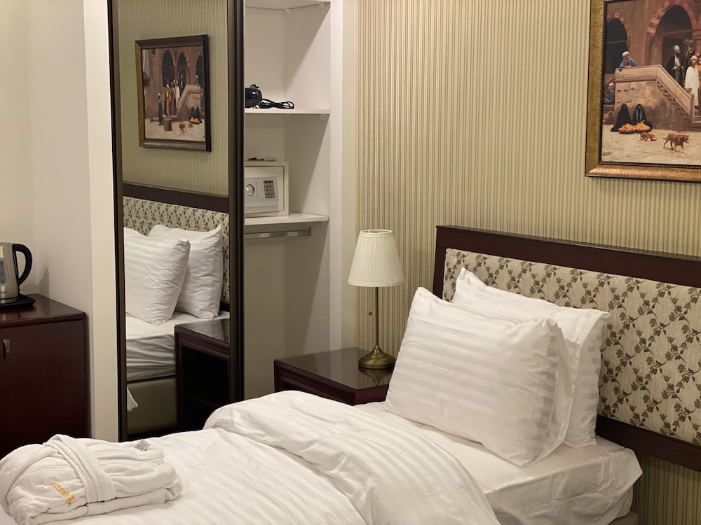 Deluxe Single Room