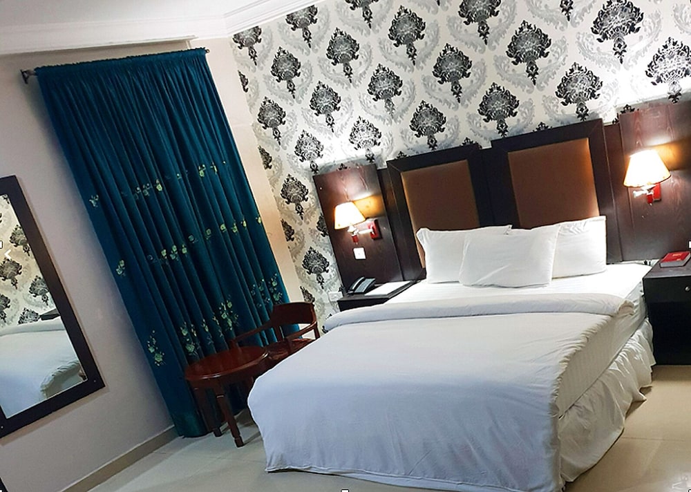 Executive Room - Photo 4