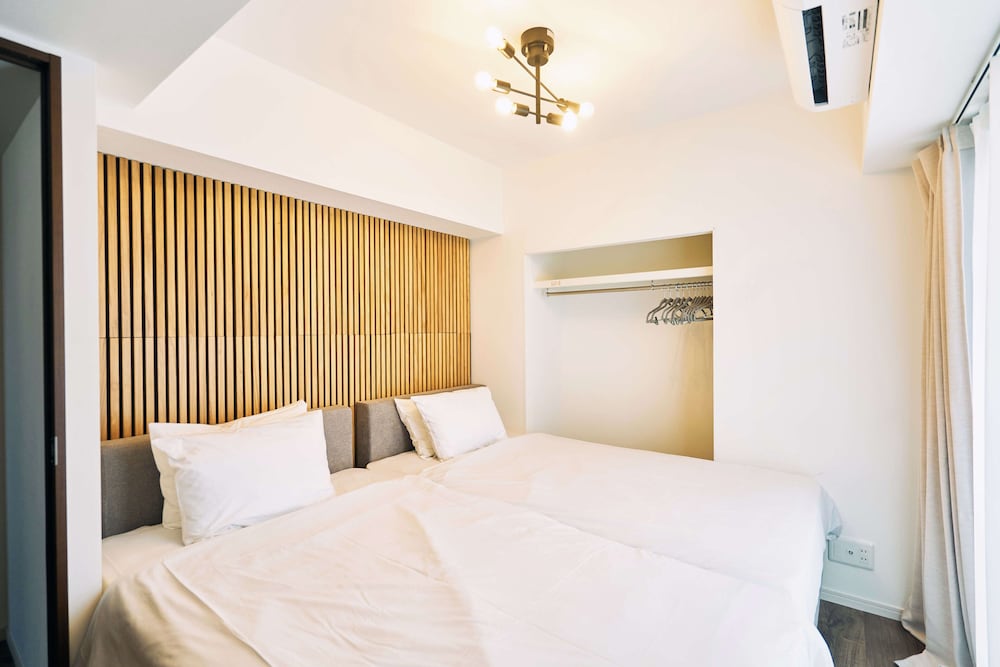 B/C APARTMENT Asakusa Hanazono Dori Hotel with Rental Car and Sauna bedroom photo