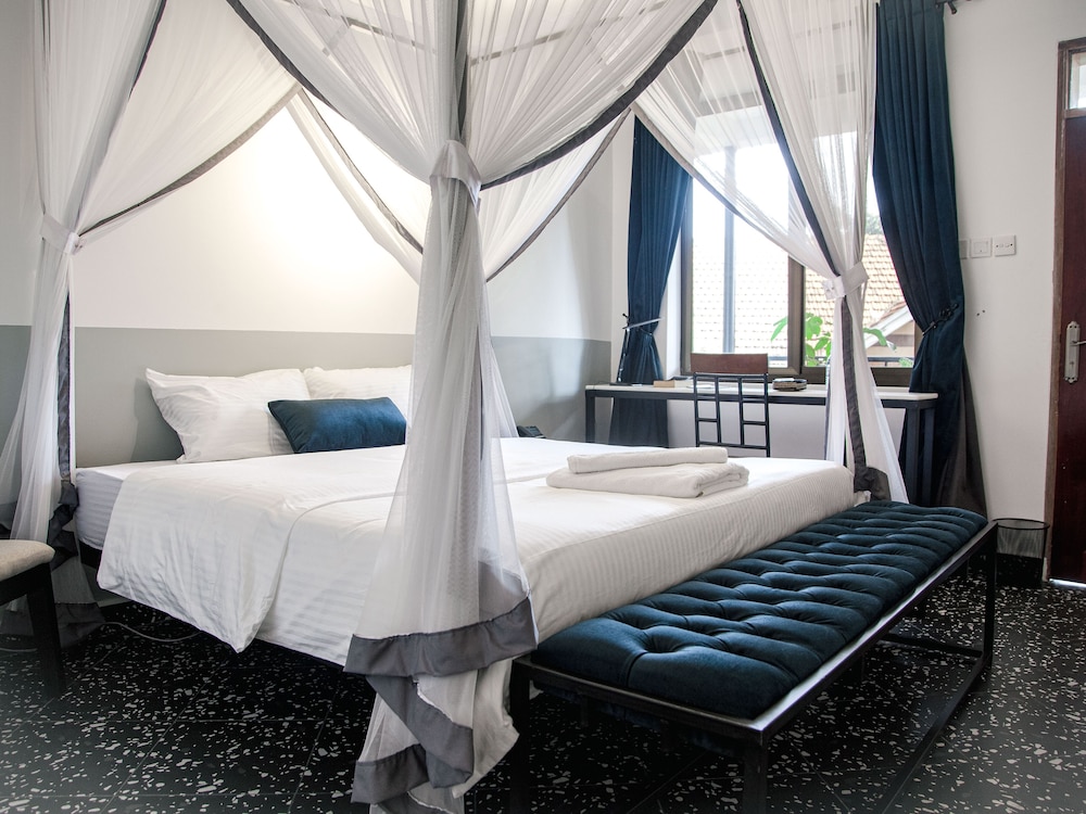 Premium Single Room photo 3