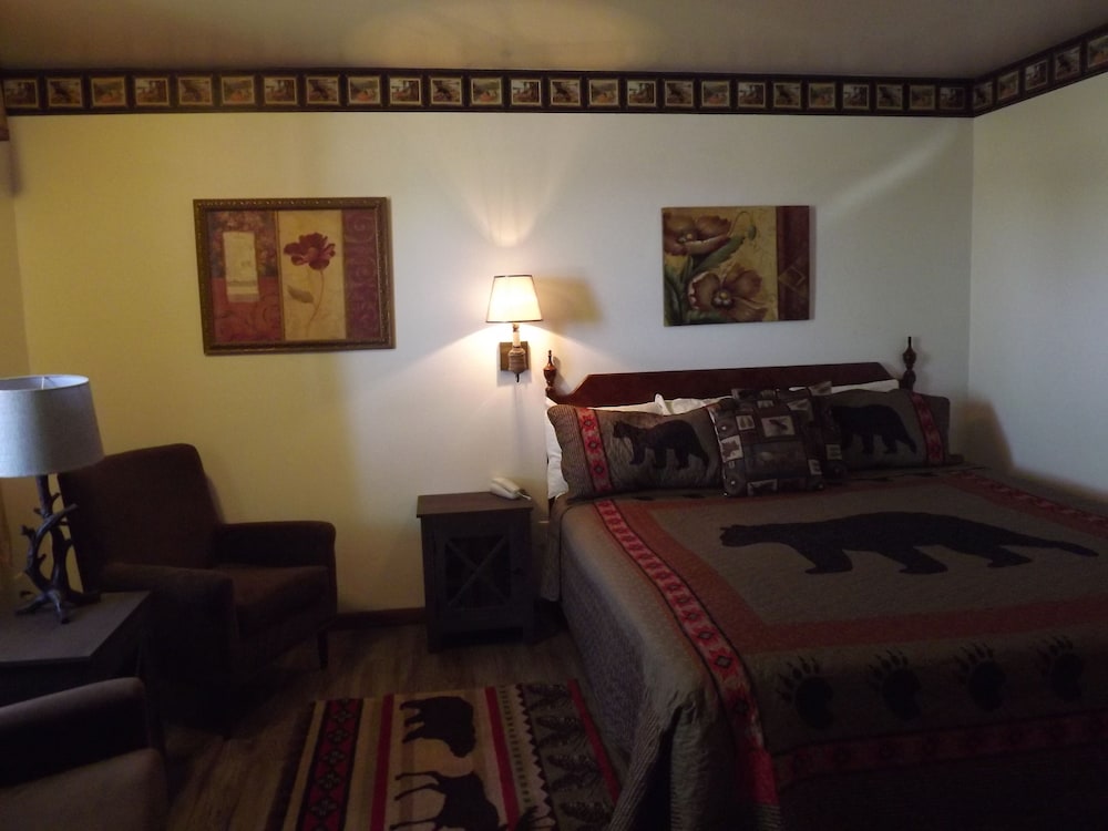1 King Bed, Hill View, Ground Floor photo 1