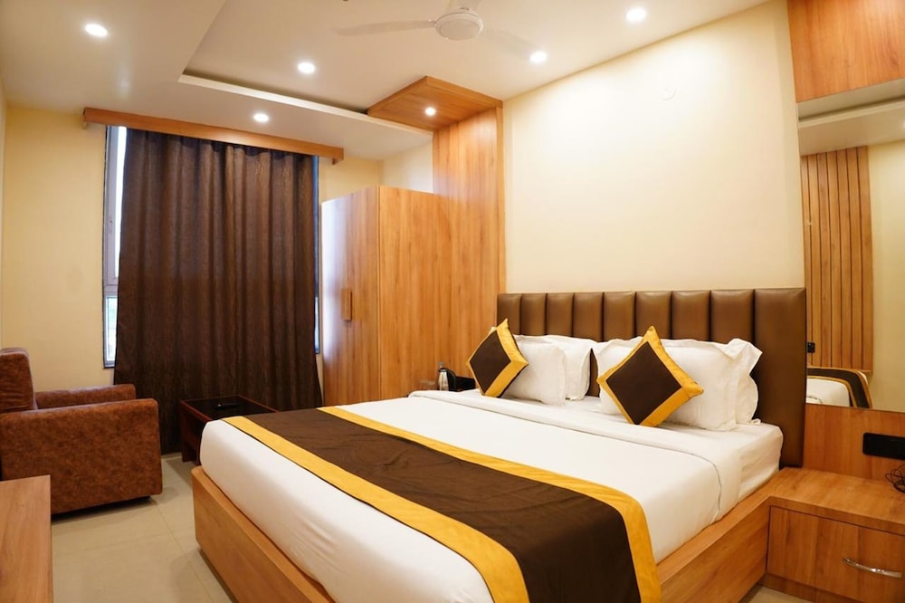 Deluxe Double Room, Balcony, Garden View photo 3