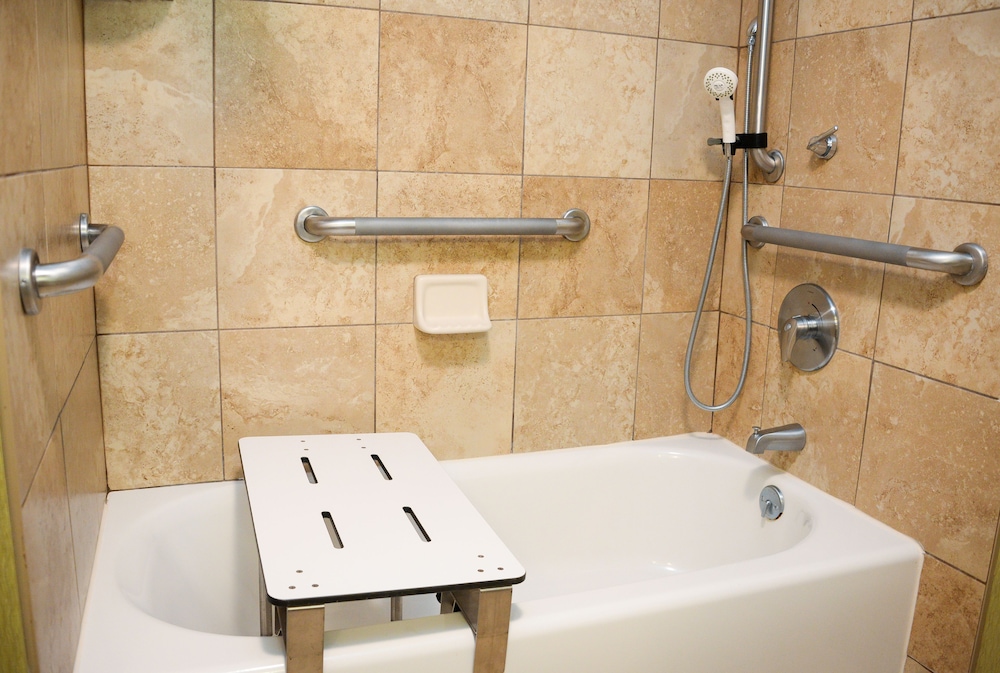 Room, Accessible photo 3