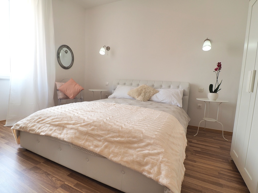 Exclusive Apartment (3) photo 1