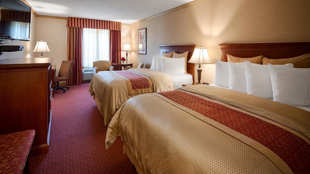 Deluxe Suite, 2 Queen Beds, Non Smoking, Kitchenette photo 2