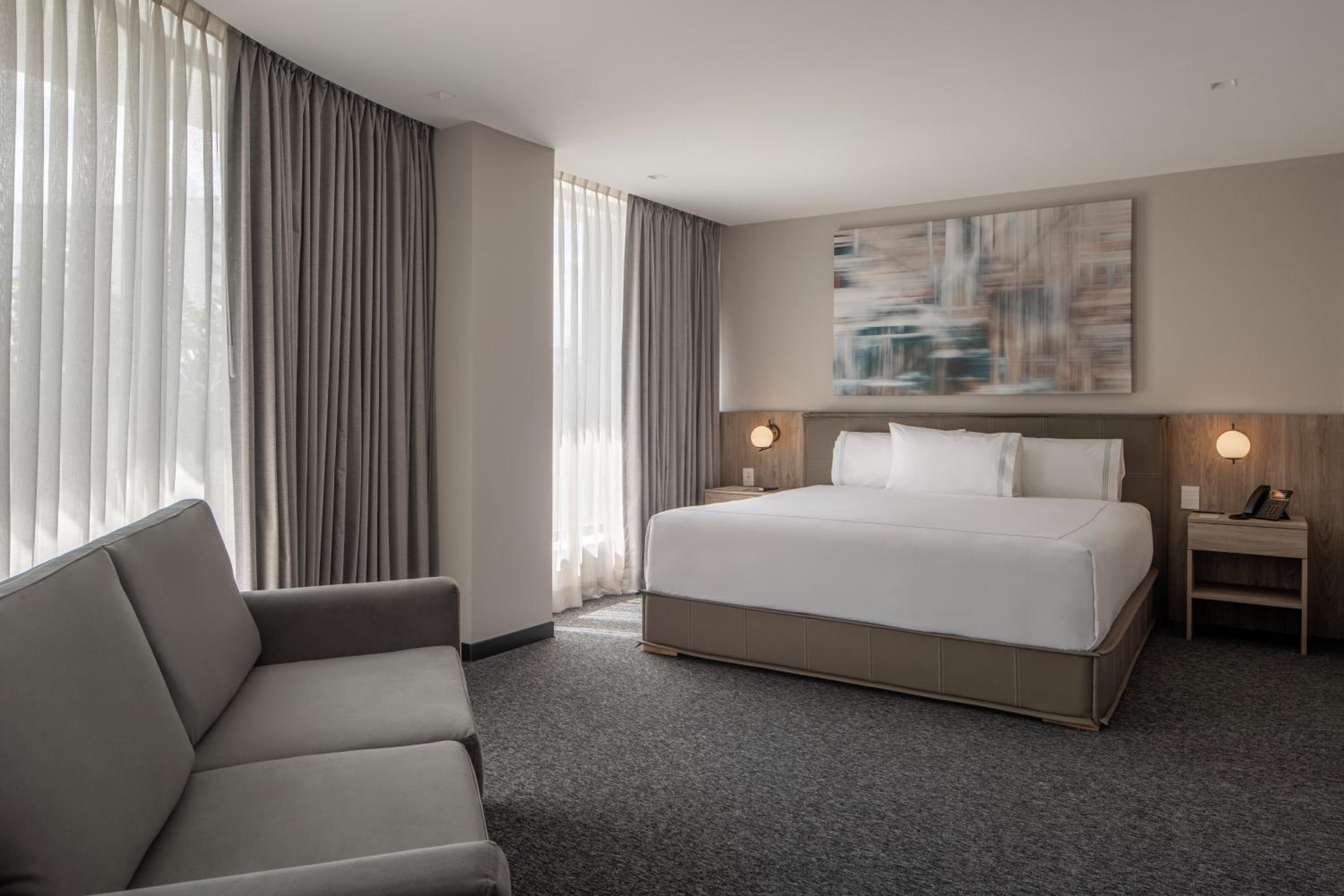 Superior King Suite - Photo 1