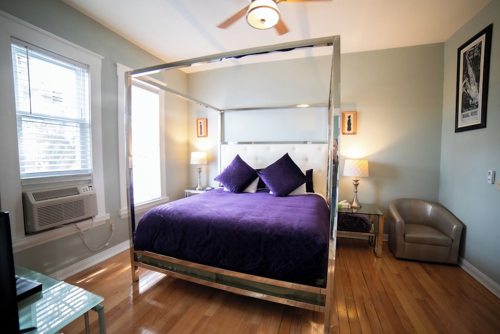 Premium Room, 1 King Bed (Modern Style) Second floor