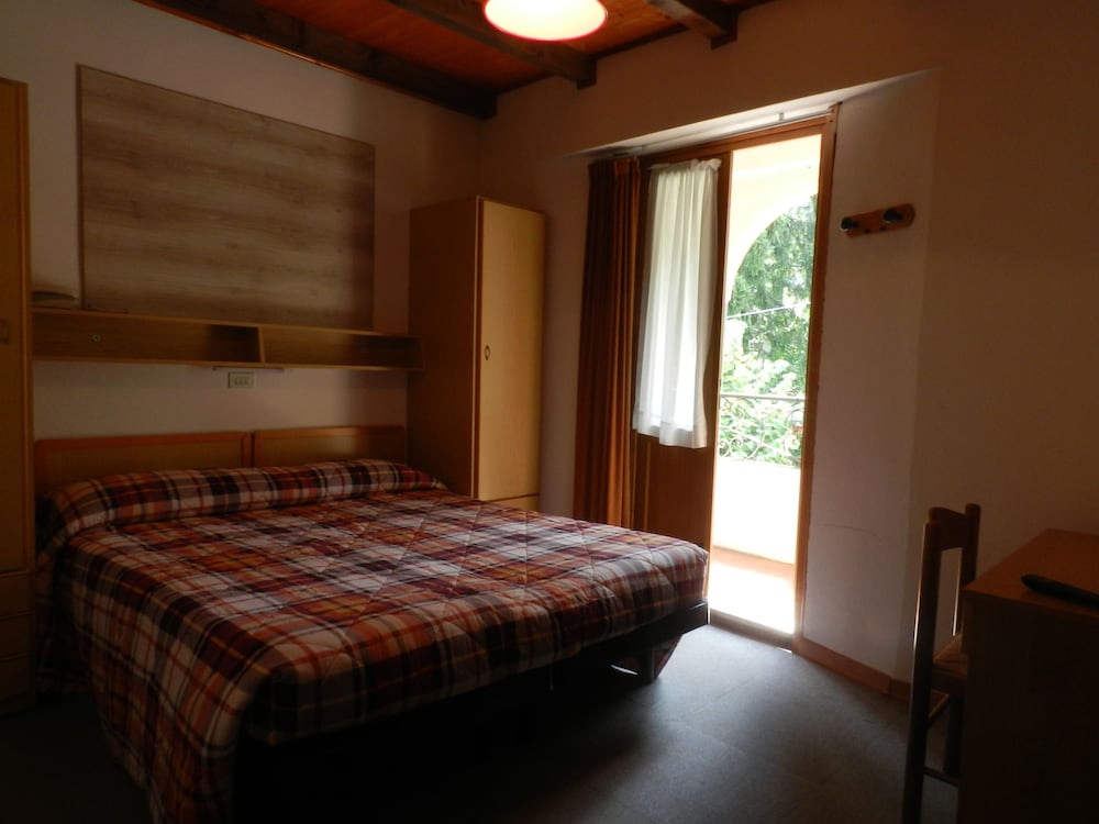 Double or Twin Room photo 1