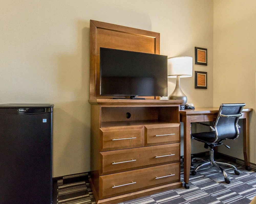 Standard Room, 2 Queen Beds photo 1