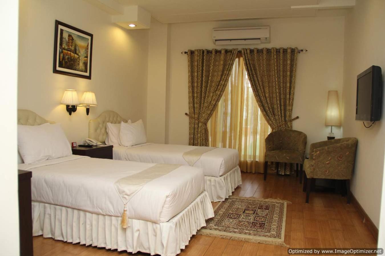 Standard Twin Room photo 3