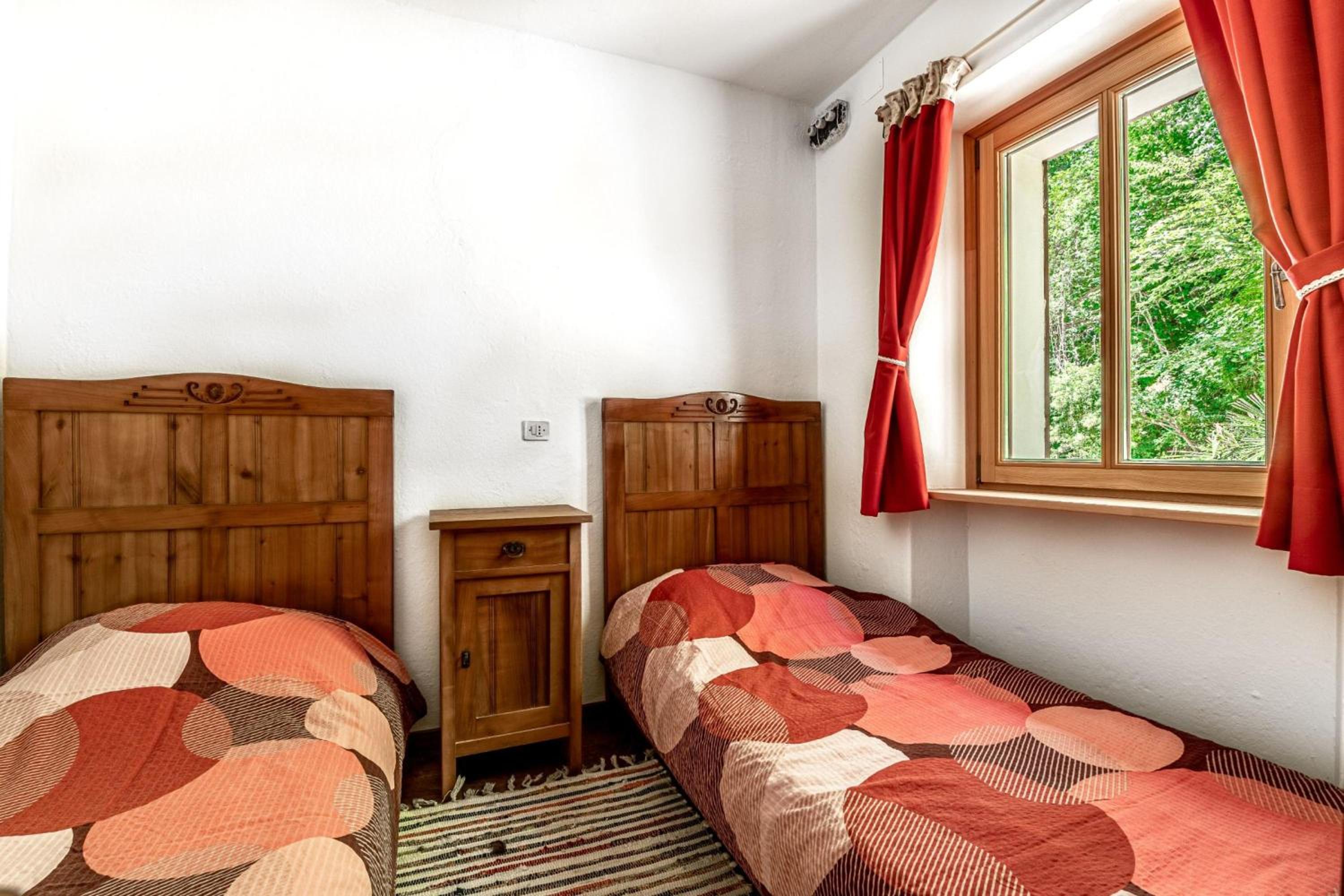 Two-Bedroom House photo 3