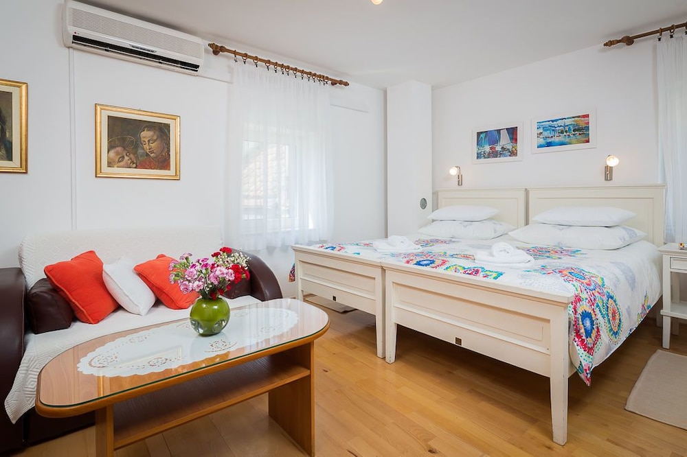 Apartment (APP 3) photo 1