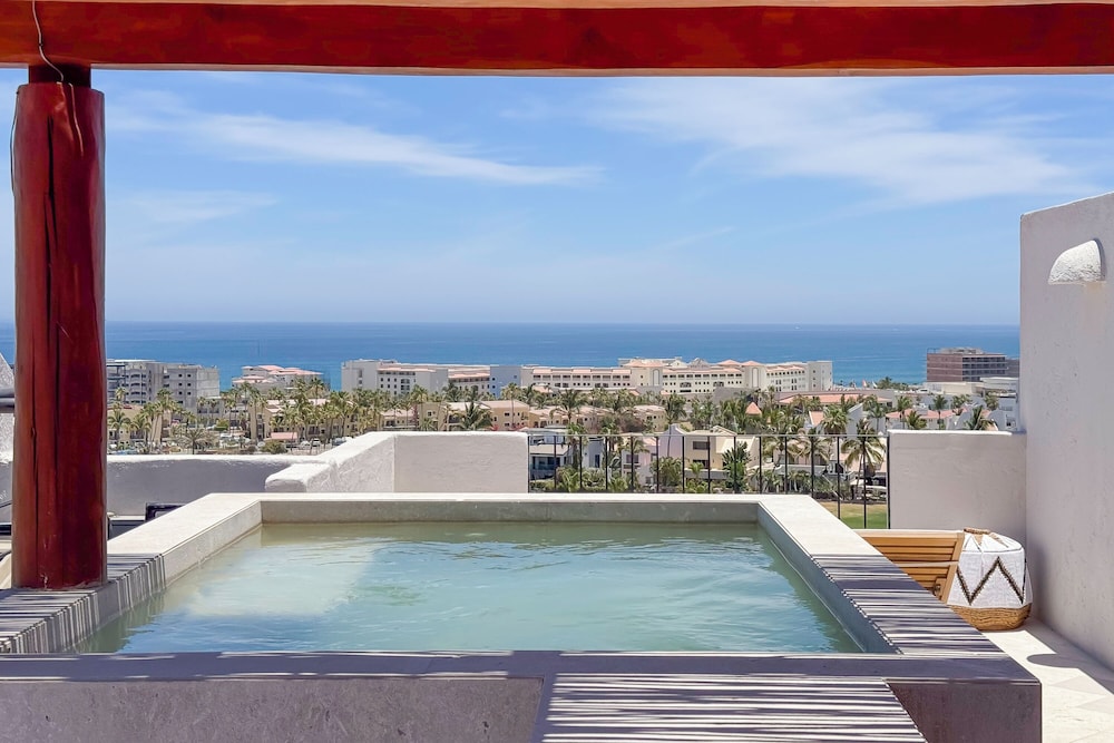 Deluxe Penthouse, 3 Bedrooms, Private Pool