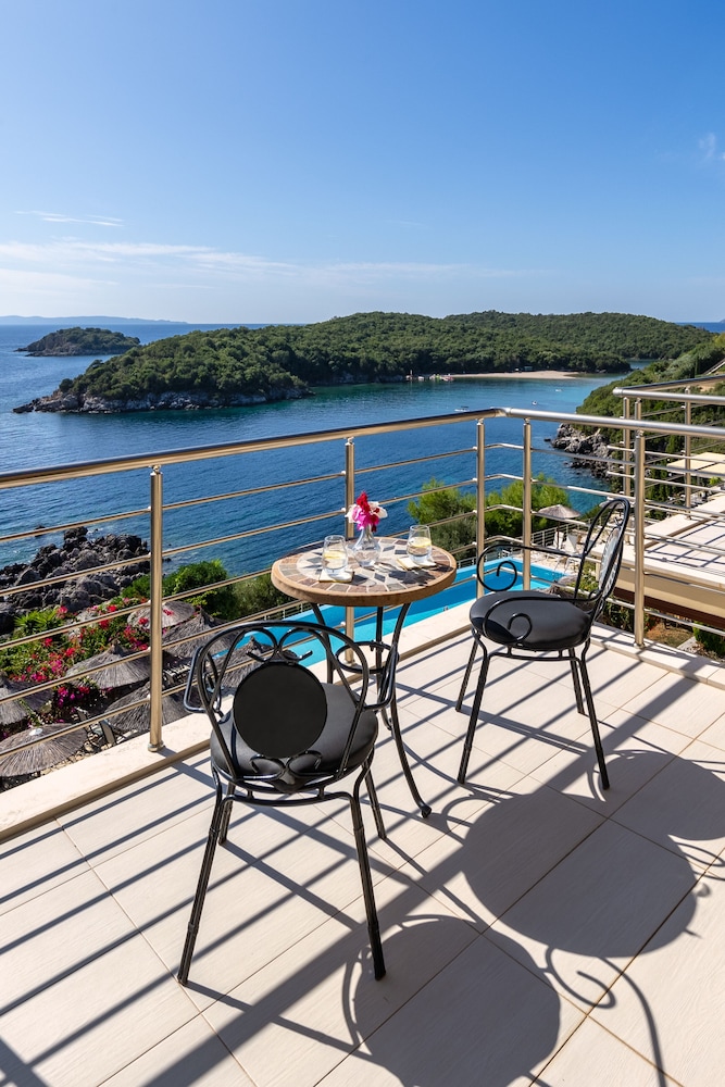 Superior Double Room with Balcony and Sea View - Photo 7