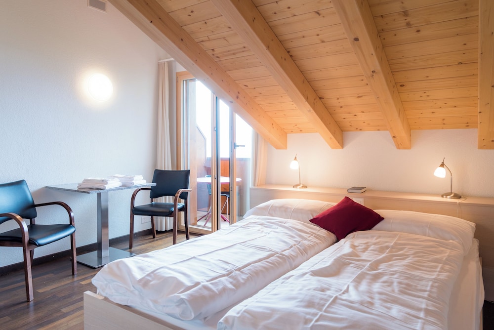 Deluxe Double Room, Balcony, Lake View